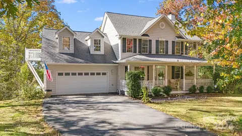 327 Ridge View Dr, Asheville, NC 28803