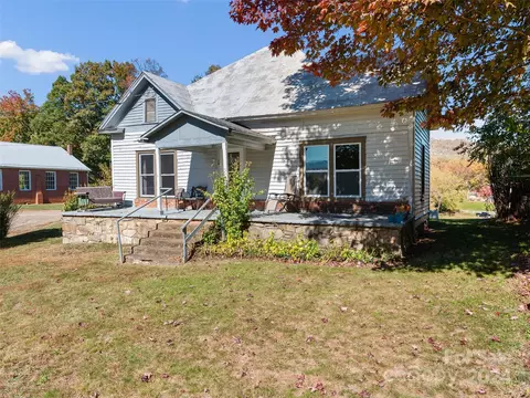 58 Birdsong Trl, Waynesville, NC 28786