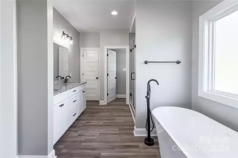 Bath - 5021 Oconee Dr, Stanley, NC 28164 photo 2 of 3