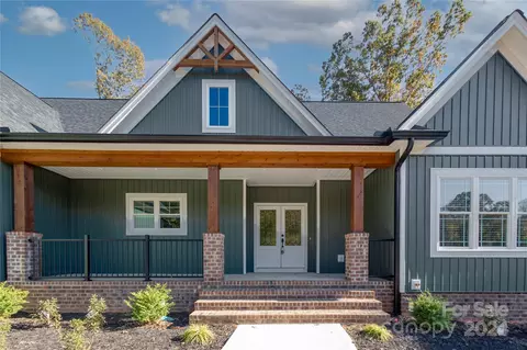 Exterior - 5021 Oconee Dr, Stanley, NC 28164 photo 3 of 5
