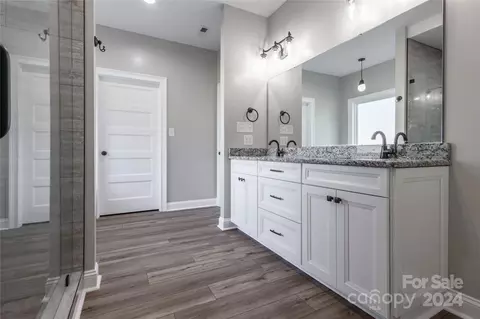 Entry Way - 5021 Oconee Dr, Stanley, NC 28164 photo 2 of 4