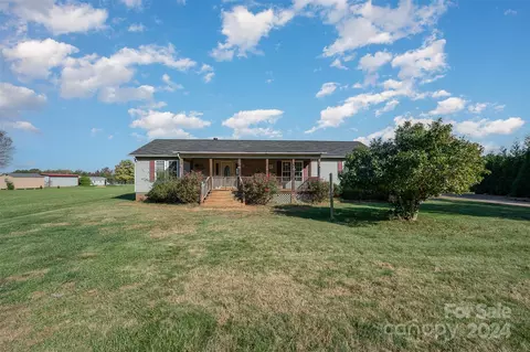 636 Goodnight Rd, Salisbury, NC 28147