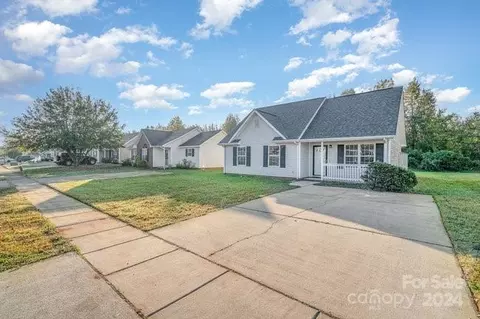 1614 Hudson Graham Ln, Charlotte, NC 28216