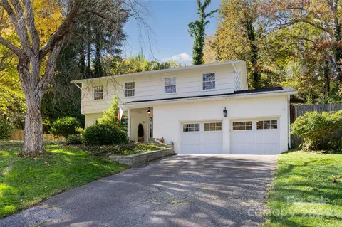 24 Wisteria Dr, Asheville, NC 28804
