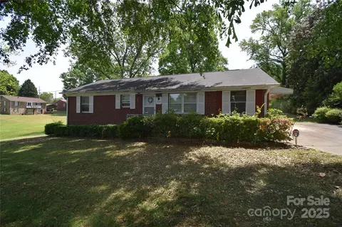 2427 Rhyneland St, Gastonia, NC 28054
