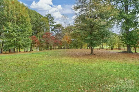 4001 River Ridge Rd, Charlotte, NC 28226