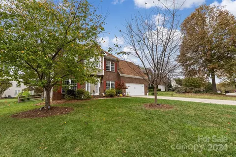 129 Pamlico Ln, Mooresville, NC 28117