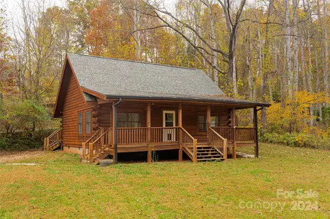 16 Mieko Dr, Candler, NC 28715