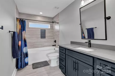 Bath - 960 Belk Rd, Mount Ulla, NC 28125 photo 5 of 5