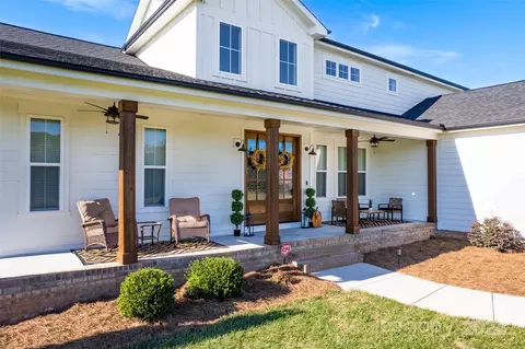 Exterior - 960 Belk Rd, Mount Ulla, NC 28125 photo 5 of 9