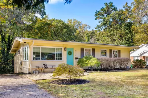 6232 Netherwood Dr, Charlotte, NC 28210