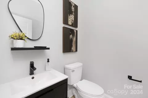 Bath - 1275 Coppergate Dr, Salisbury, NC 28147 photo 5 of 5