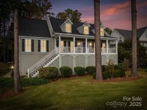 806 Lake Mist Dr, Stanley, NC 28164
