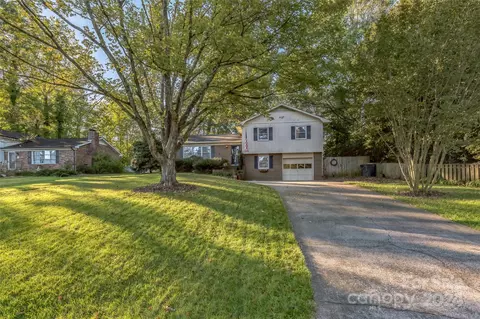 1308 Belle Ave, Statesville, NC 28677