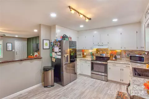Kitchen - 301 Spring Oak Dr, Salisbury, NC 28147 photo 4 of 4