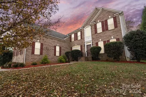 129 Winterbell Dr, Mooresville, NC 28115