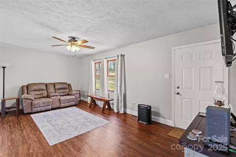 797 Chief Thomas Rd, Harmony, NC 28634 photo 6