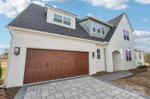 817 Terra Dr, Tega Cay, SC 29708