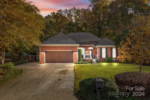 372 Reed Creek Rd, Mooresville, NC 28117