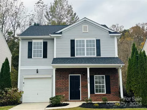 8349 Ainsworth St, Charlotte, NC 28216