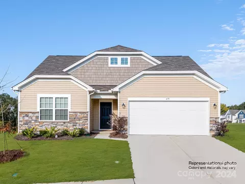 1153 Blackburn Cir, Edgemoor, SC 29712