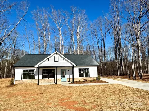 723 E Memorial Hwy, Harmony, NC 28634