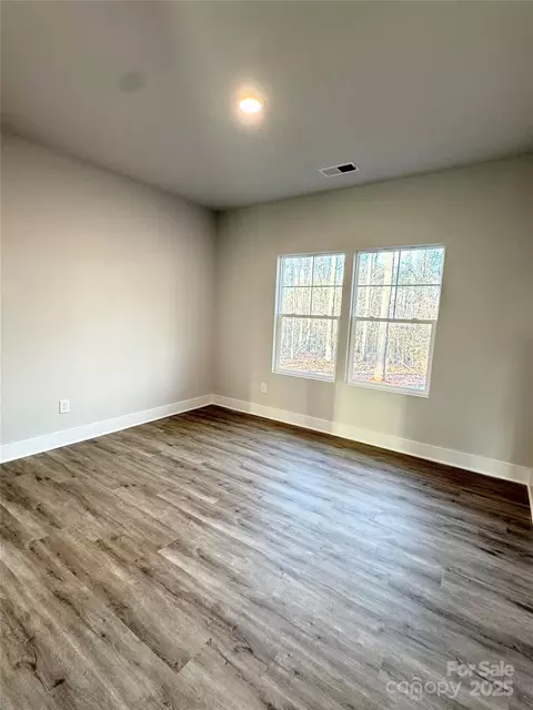 Bedroom - 723 E Memorial Hwy, Harmony, NC 28634 photo 1 of 1
