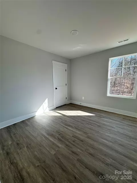 Bedroom - 737 E Memorial Hwy, Harmony, NC 28634 photo 2 of 3