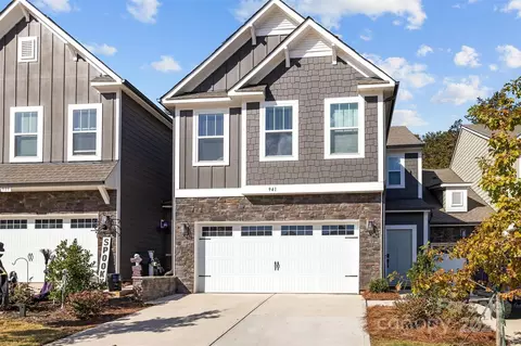 941 Canopy Falls Ln, York, SC 29745