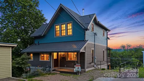54 Park Sq, Asheville, NC 28801