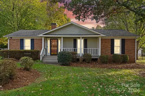 520 Briar Creek Rd, Gastonia, NC 28056