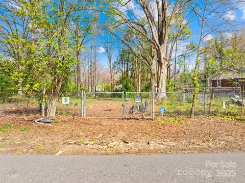 233 Owen Blvd, Charlotte, NC 28213