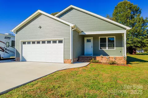 118 Rimmer Rd, Statesville, NC 28625