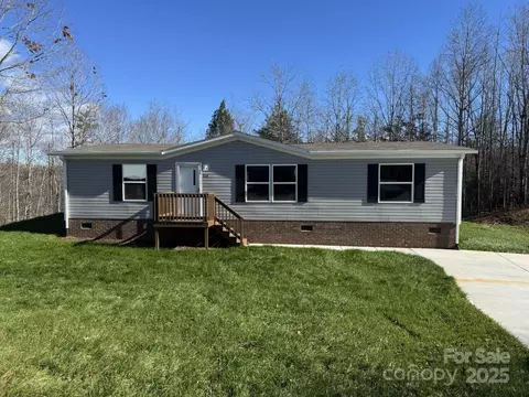 124 Harmony Dr, Nebo, NC 28761