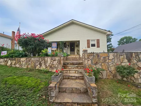 501 Morganton Nw St NW, Valdese, NC 28690