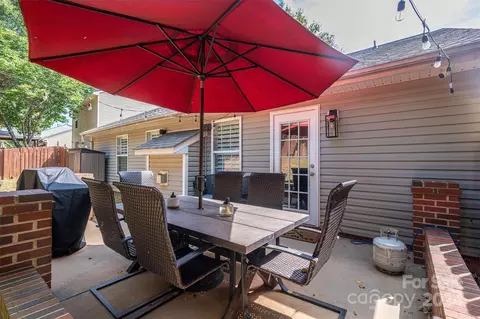 Exterior - 809 Settlement Dr, Clover, SC 29710 photo 6 of 7