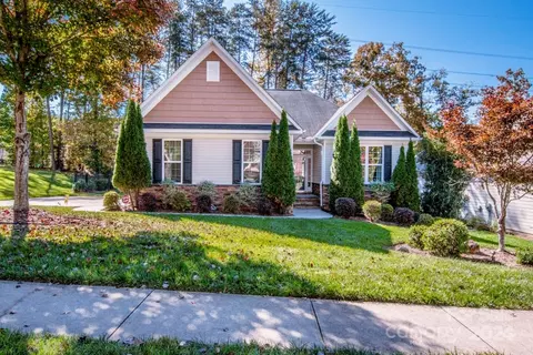 1136 Brookdale Ln, Stanley, NC 28164