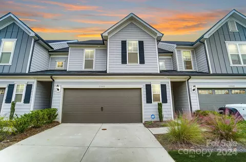 23104 Clarabelle Dr, Charlotte, NC 28273