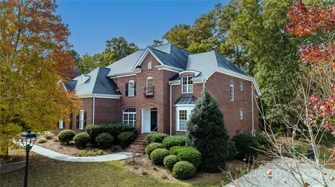 16927 Turtle Point Rd, Charlotte, NC 28278
