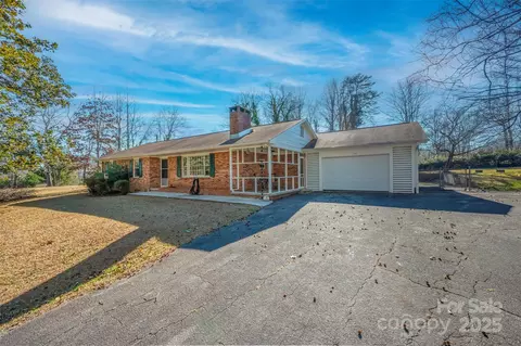 126 Denton 3 St #3, Columbus, NC 28722