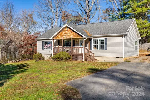12 Mcgee Ridge Rd, Fairview, NC 28730