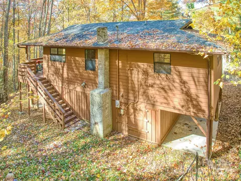 608 Seasons Dr, Clyde, NC 28721 photo 8