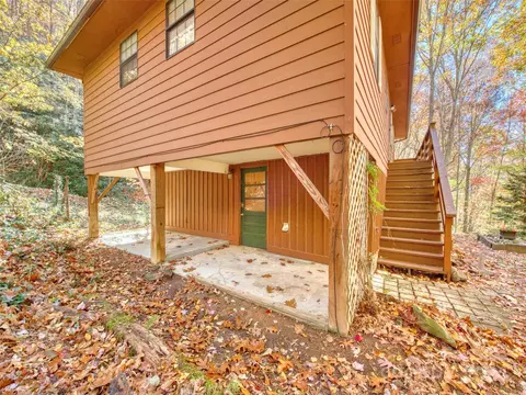 608 Seasons Dr, Clyde, NC 28721 photo 9