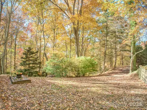 608 Seasons Dr, Clyde, NC 28721 photo 17