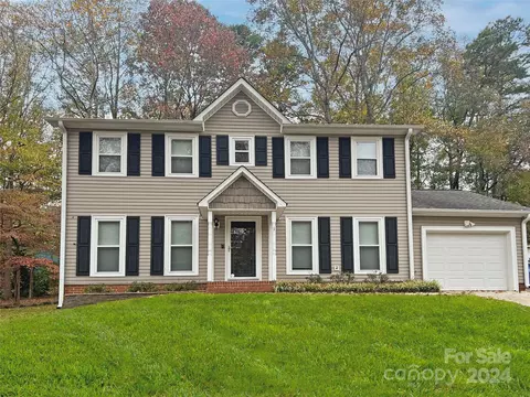 1419 Bellingham Dr, Mooresville, NC 28115