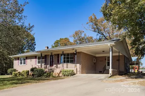 961 Shallowbrook Dr, Chester, SC 29706