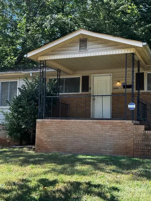 2520 Thornton Rd, Charlotte, NC 28208