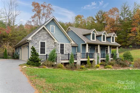 27 Forget Me Not Mdws, Fairview, NC 28730