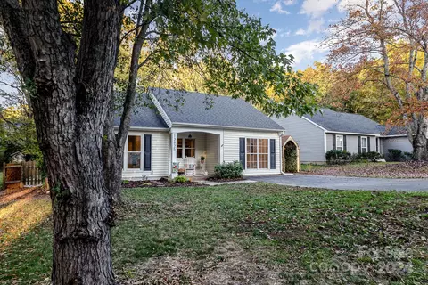 13825 Eden Ct, Pineville, NC 28134