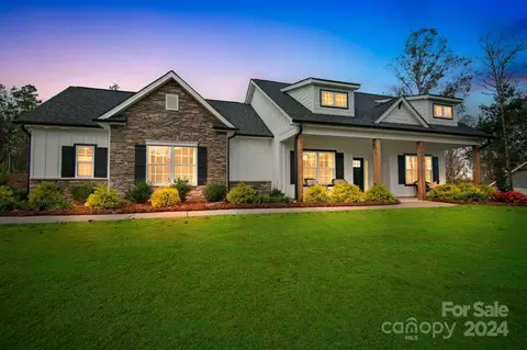 2795 Craig Farm Rd, Lancaster, SC 29720